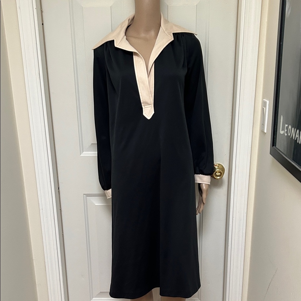 Vintage Paul of California Black and Cream Polyester Long Sleeve Shift Dress